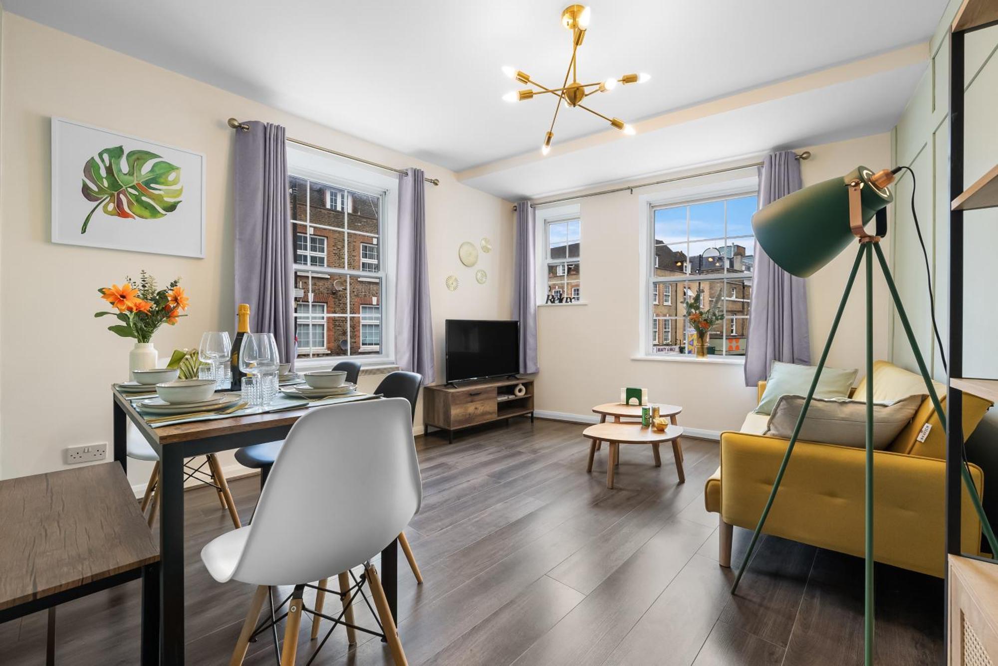 Chic 2 Bedroom Apartment Near Liverpool Street By Gold Stays 런던 외부 사진